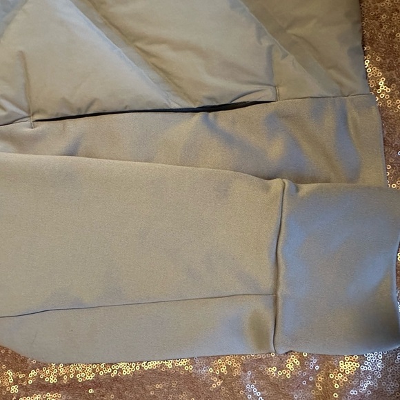 Athleta Womens Inlet Down Quilted Puffer Hooded Jacket In Tinsel Purple Size 2X - Picture 6 of 13